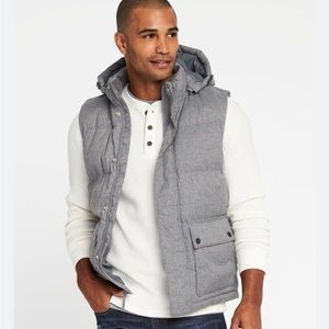 Old Navy - Men's Gray Multi-Pocket Detachable Hood Puffer Vest